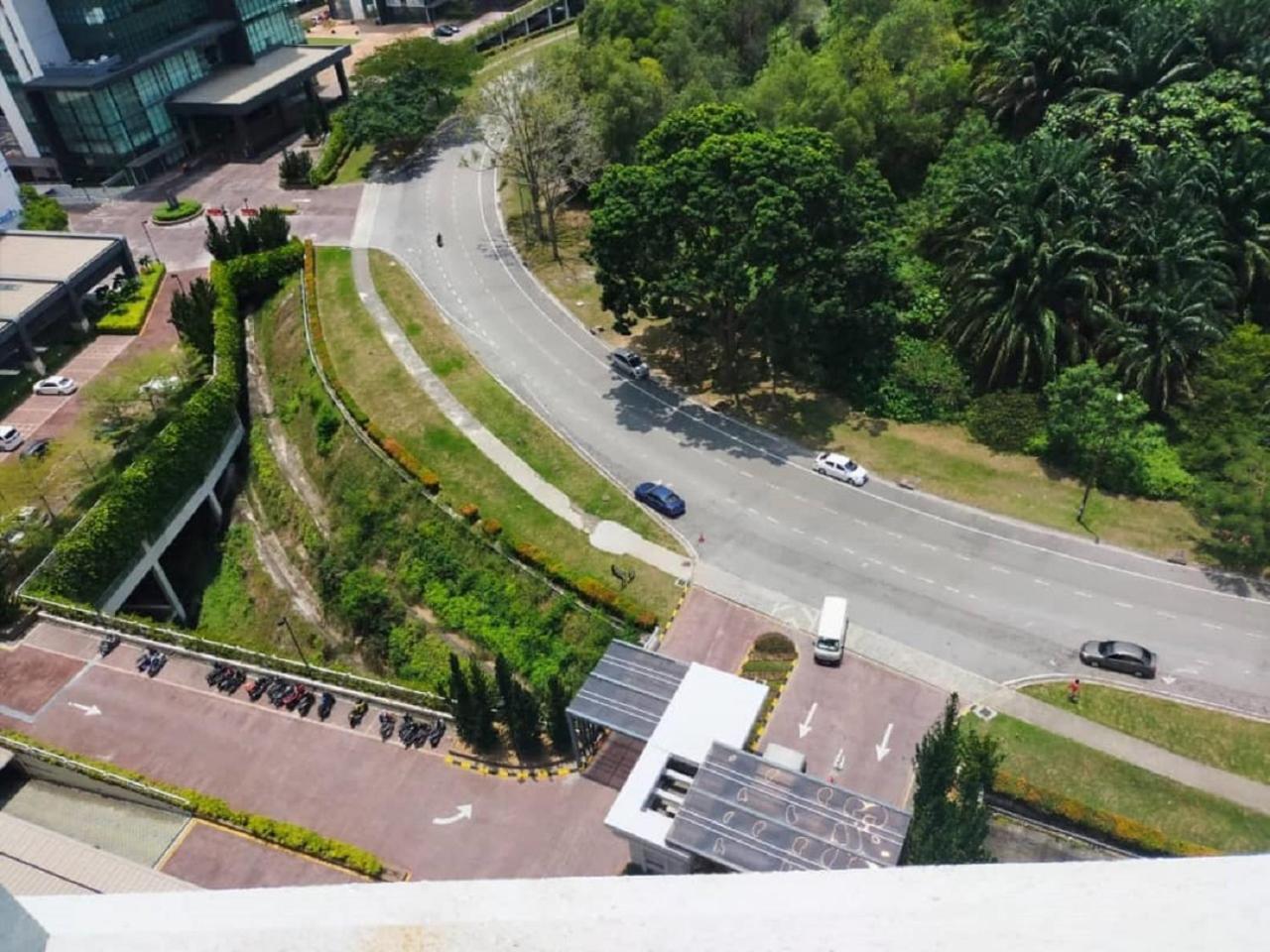 Shaftesbury Residences Cyberjaya Studio Suites Free Parking מראה חיצוני תמונה