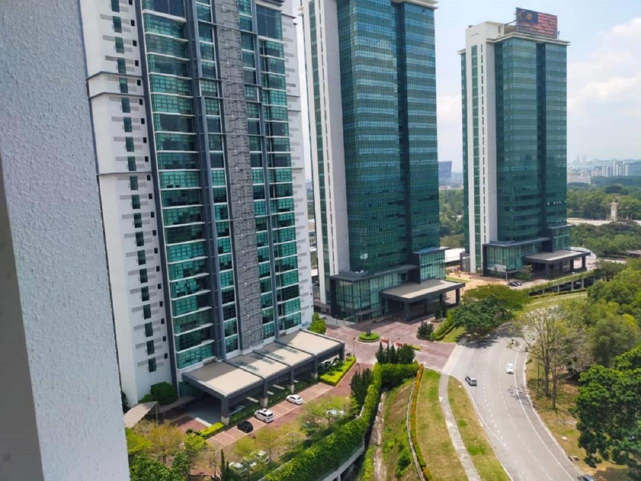Shaftesbury Residences Cyberjaya Studio Suites Free Parking מראה חיצוני תמונה